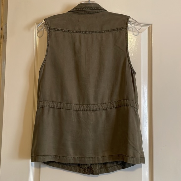 Max Jeans Olive Green Vest. Size XS. - Picture 9 of 11